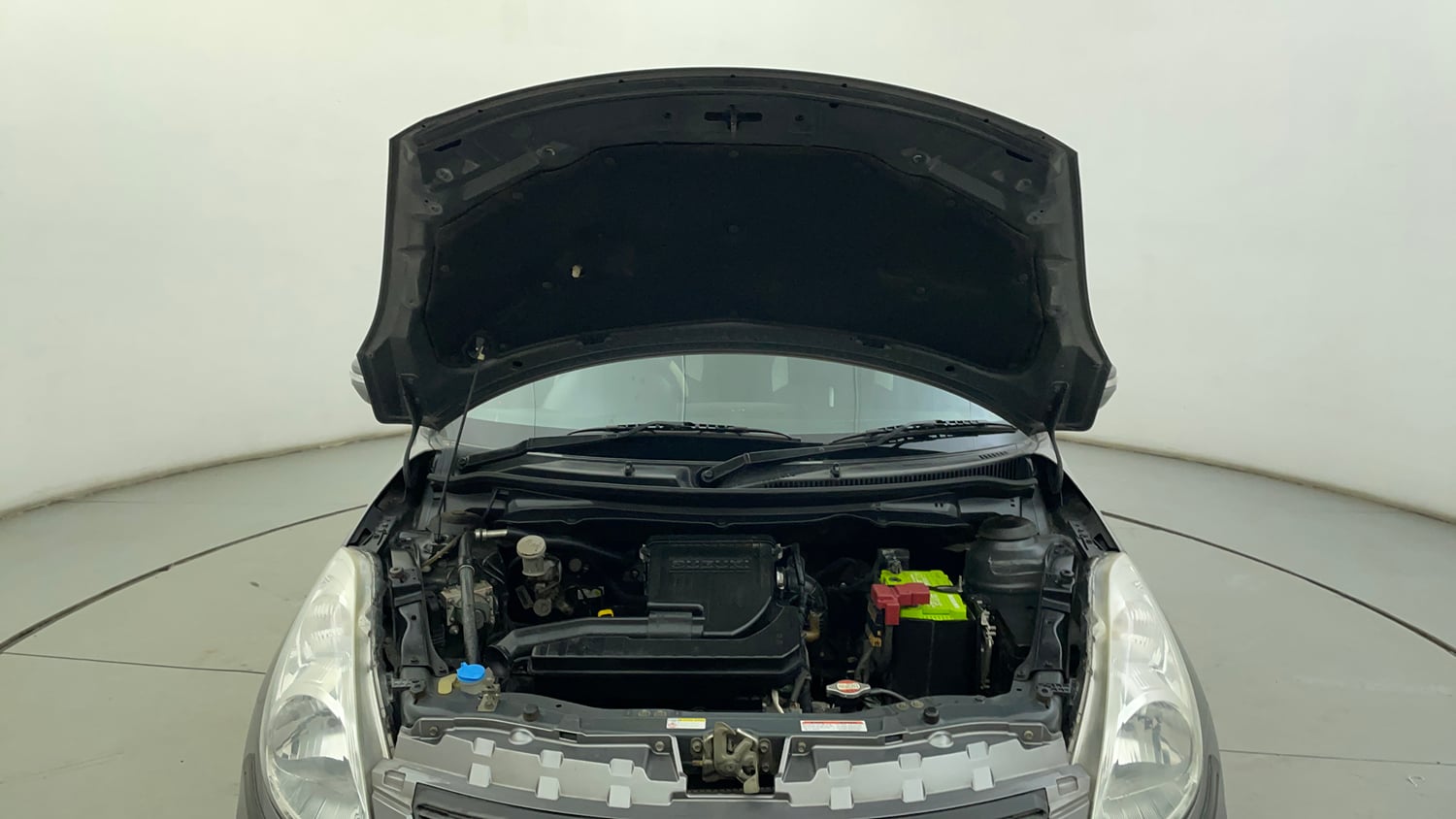 Used 2015 Maruti Suzuki Swift ZXi Petrol Manual engine ENGINE & BONNET OPEN FRONT VIEW