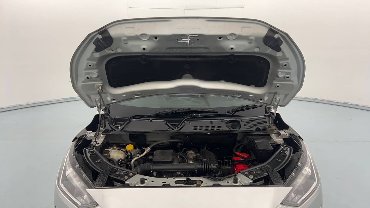 Used 2021 Nissan Magnite XL Petrol Manual engine ENGINE & BONNET OPEN FRONT VIEW