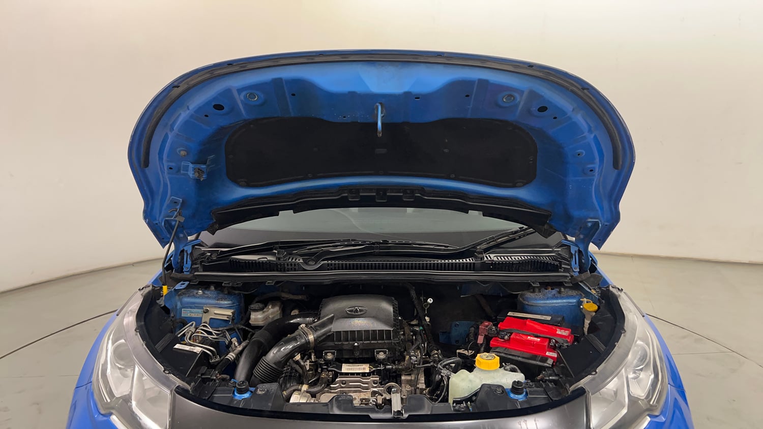 Used 2020 Tata Nexon XZA Plus (O) Dual Tone Petrol Automatic engine ENGINE & BONNET OPEN FRONT VIEW
