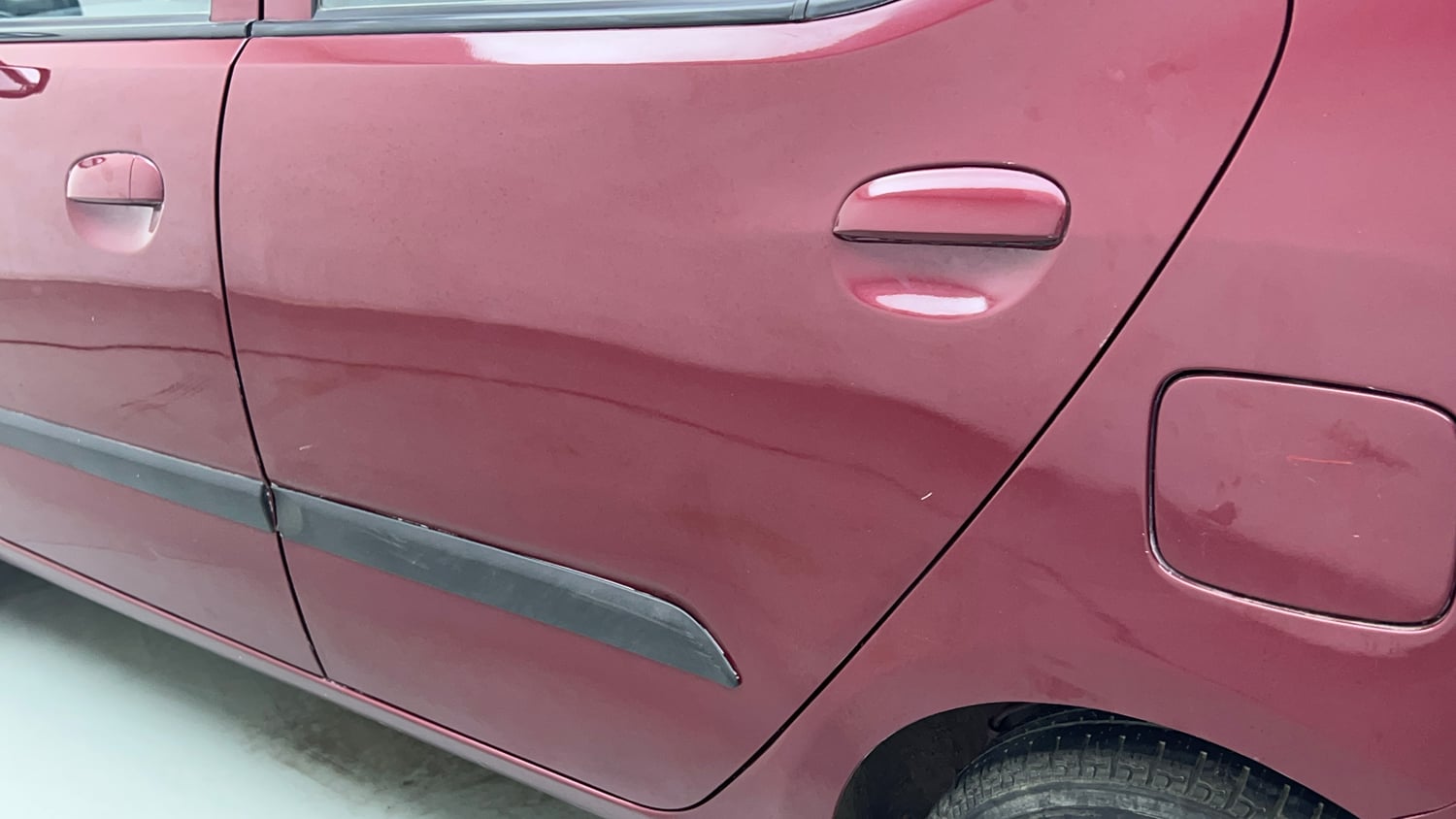 Used 2015 Hyundai i10 Sportz 1.1 iRDE2 Petrol Manual dents MINOR SCRATCH
