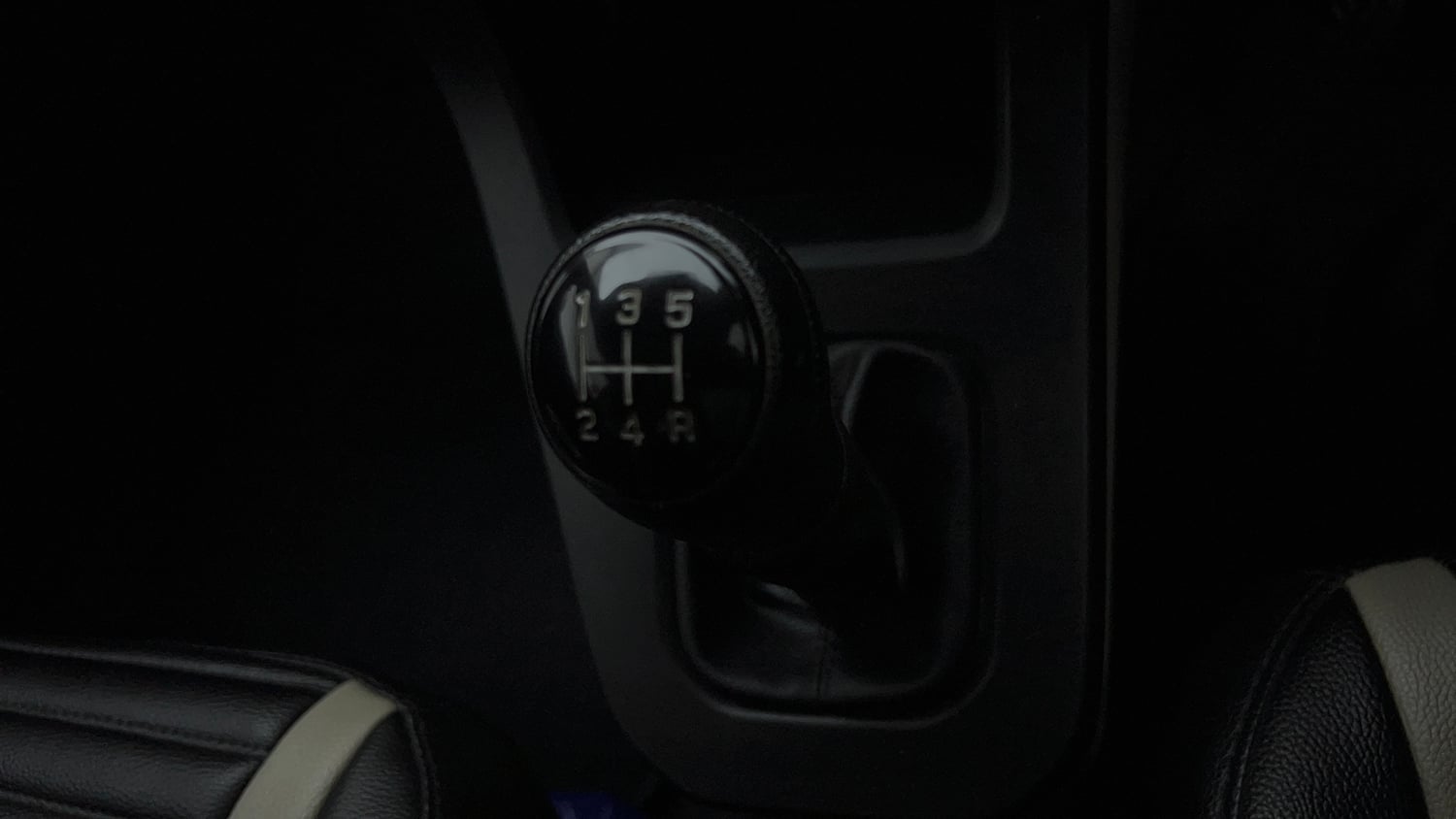 Used 2023 Maruti Suzuki Wagon R VXI 1.0 Petrol Manual interior GEAR  KNOB VIEW