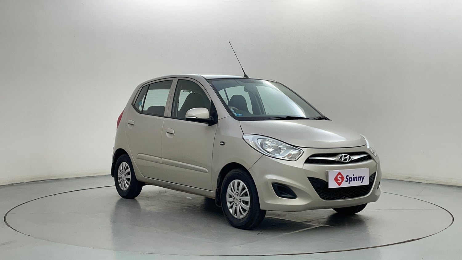 Used 2013 Hyundai i10 Sportz 1.2 Kappa2 Petrol Manual exterior RIGHT FRONT CORNER VIEW