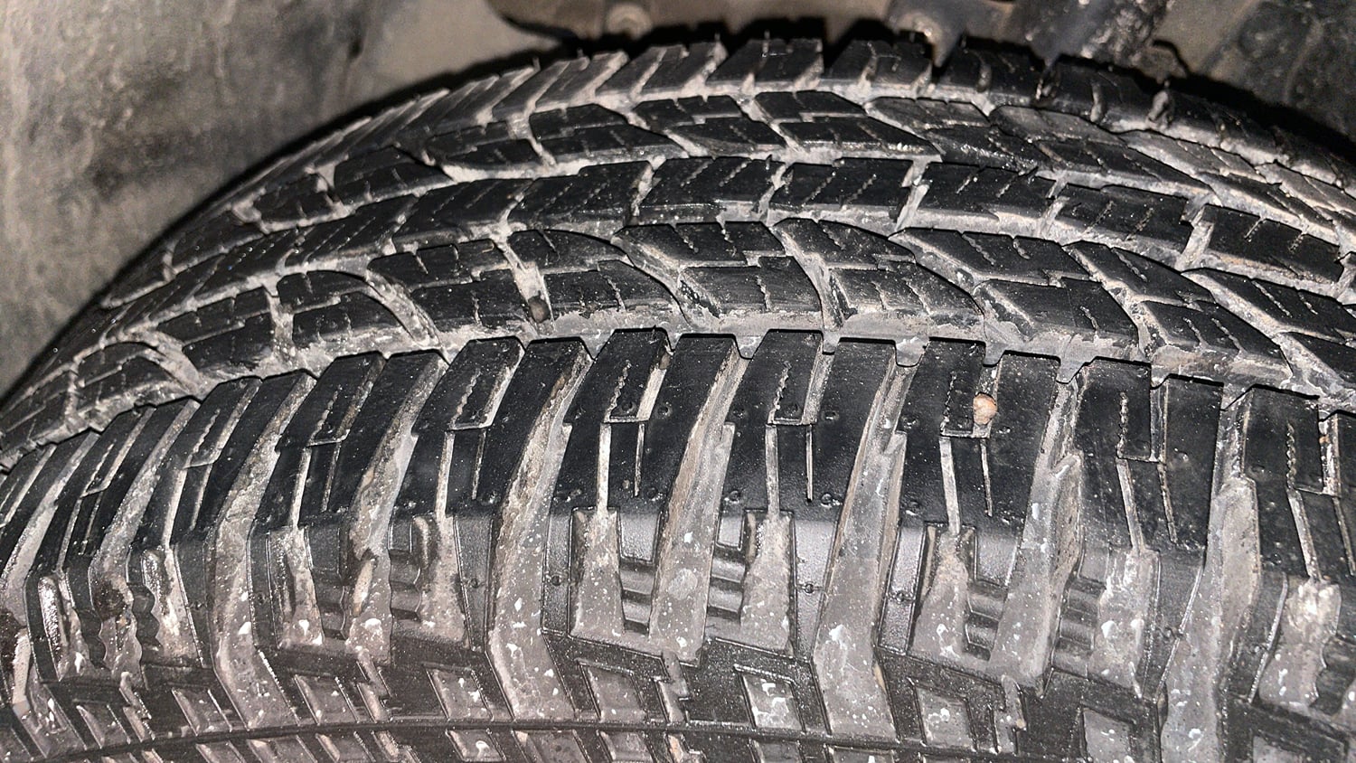 Used 2017 Renault Duster RXL Petrol Petrol Manual tyres LEFT FRONT TYRE TREAD VIEW