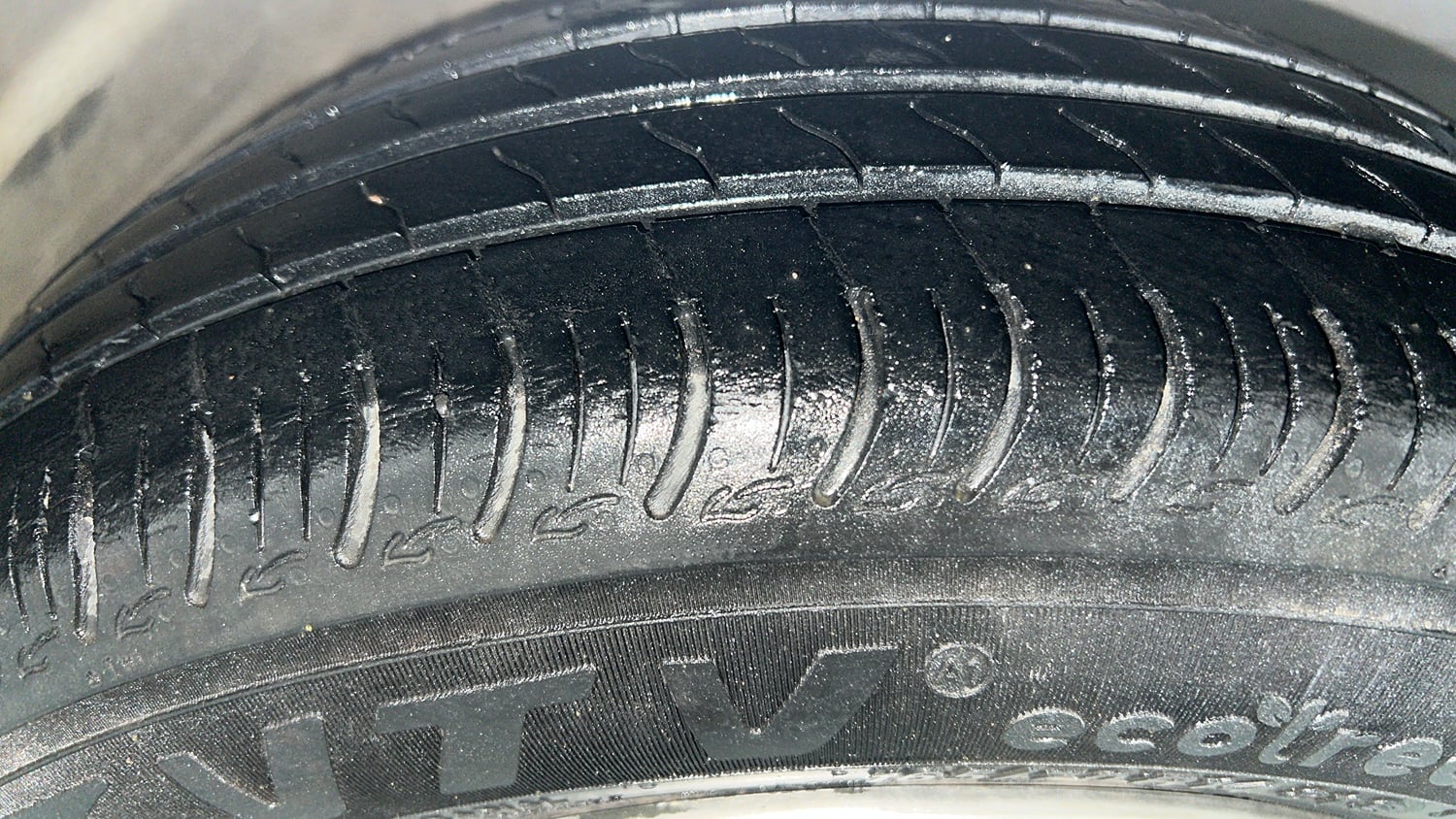 Used 2021 Maruti Suzuki S-Presso VXi Plus Petrol Manual tyres RIGHT FRONT TYRE TREAD VIEW