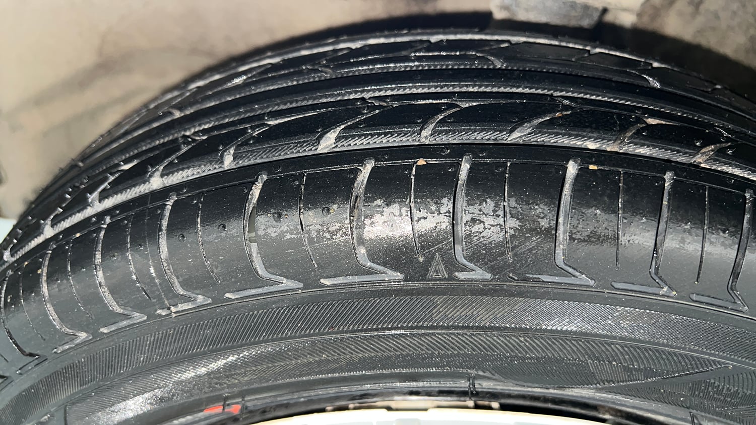 Used 2018 Maruti Suzuki Alto 800 LXi Petrol Manual tyres LEFT FRONT TYRE TREAD VIEW