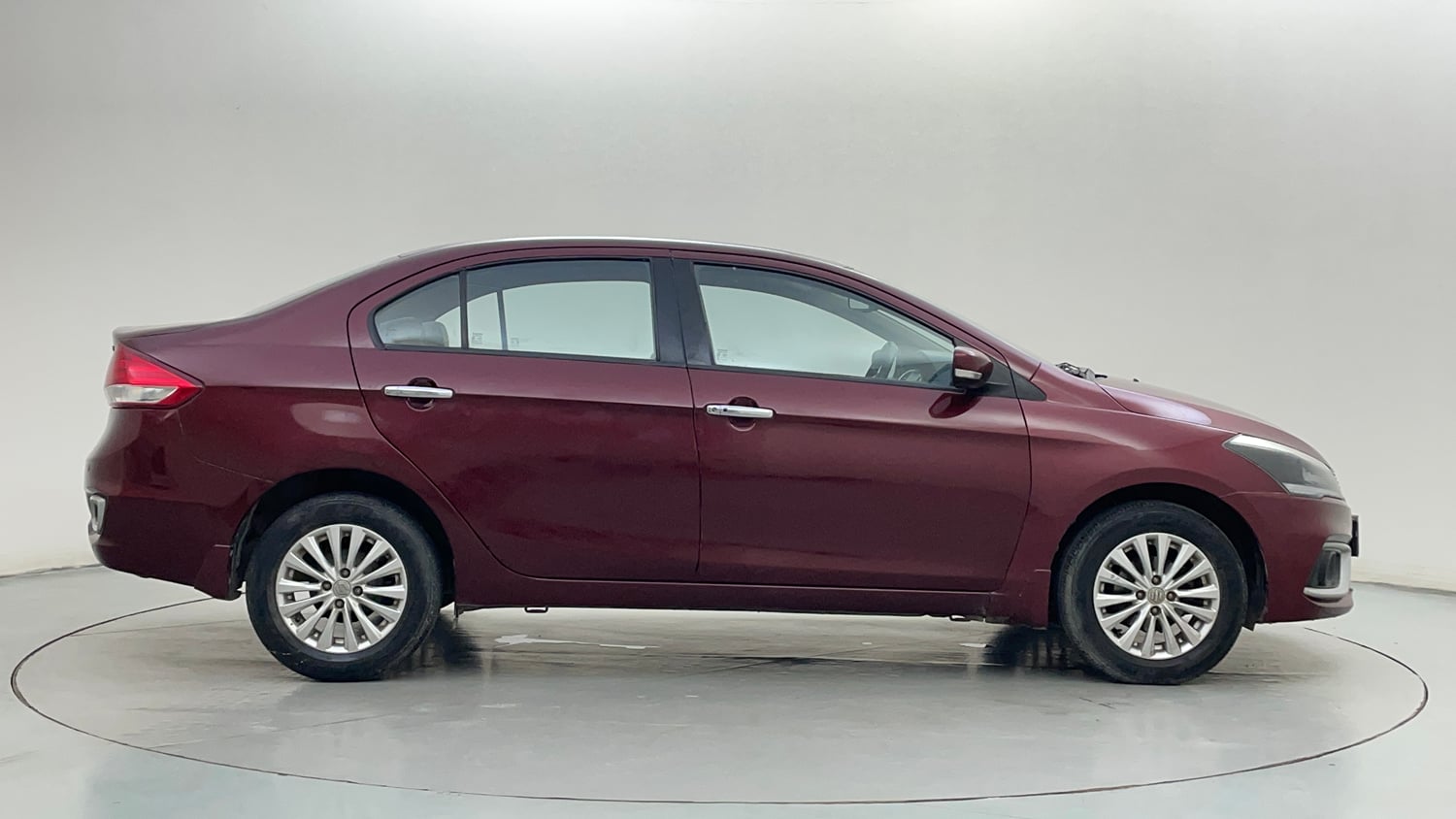 Used 2019 Maruti Suzuki Ciaz Zeta Hybrid 1.5 AT Petrol Automatic exterior RIGHT SIDE VIEW
