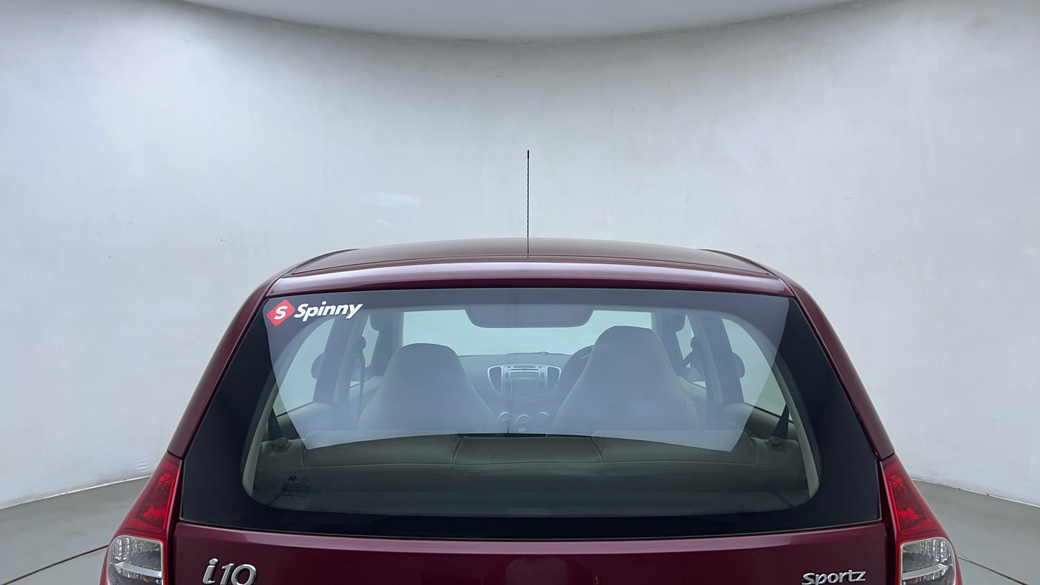 Used 2015 Hyundai i10 Sportz 1.1 iRDE2 Petrol Manual exterior BACK WINDSHIELD VIEW