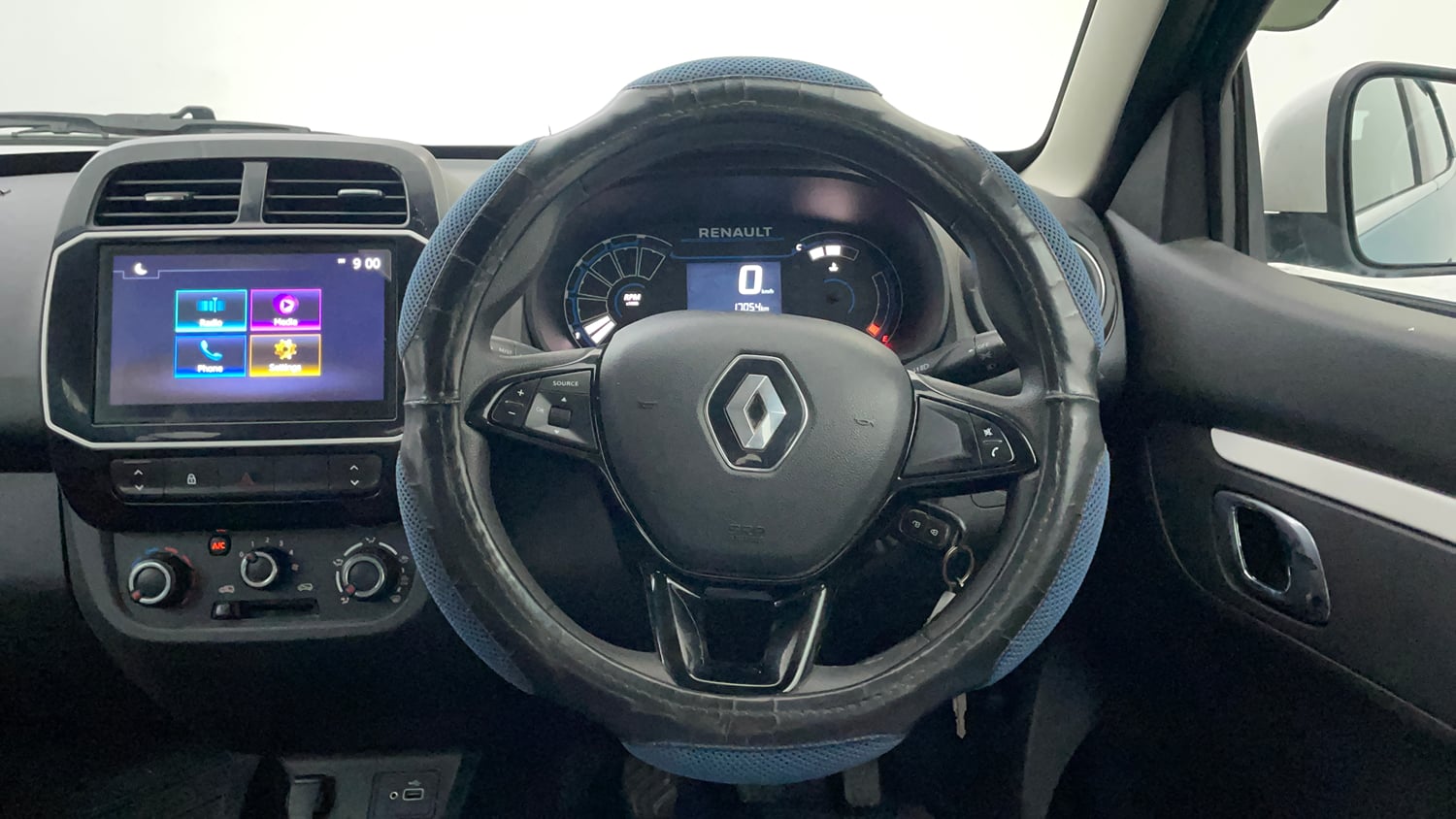 Used 2024 Renault Kwid CLIMBER 1.0 MT Petrol Manual interior STEERING VIEW