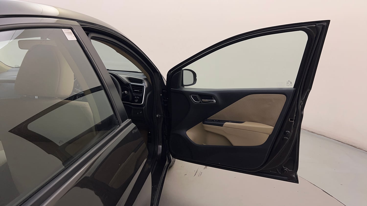 Used 2017 Honda City V Petrol Petrol Manual interior RIGHT FRONT DOOR OPEN VIEW