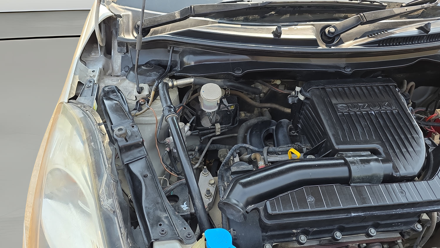 Used 2016 Maruti Suzuki Swift Dzire VXI Petrol Manual engine ENGINE RIGHT SIDE VIEW