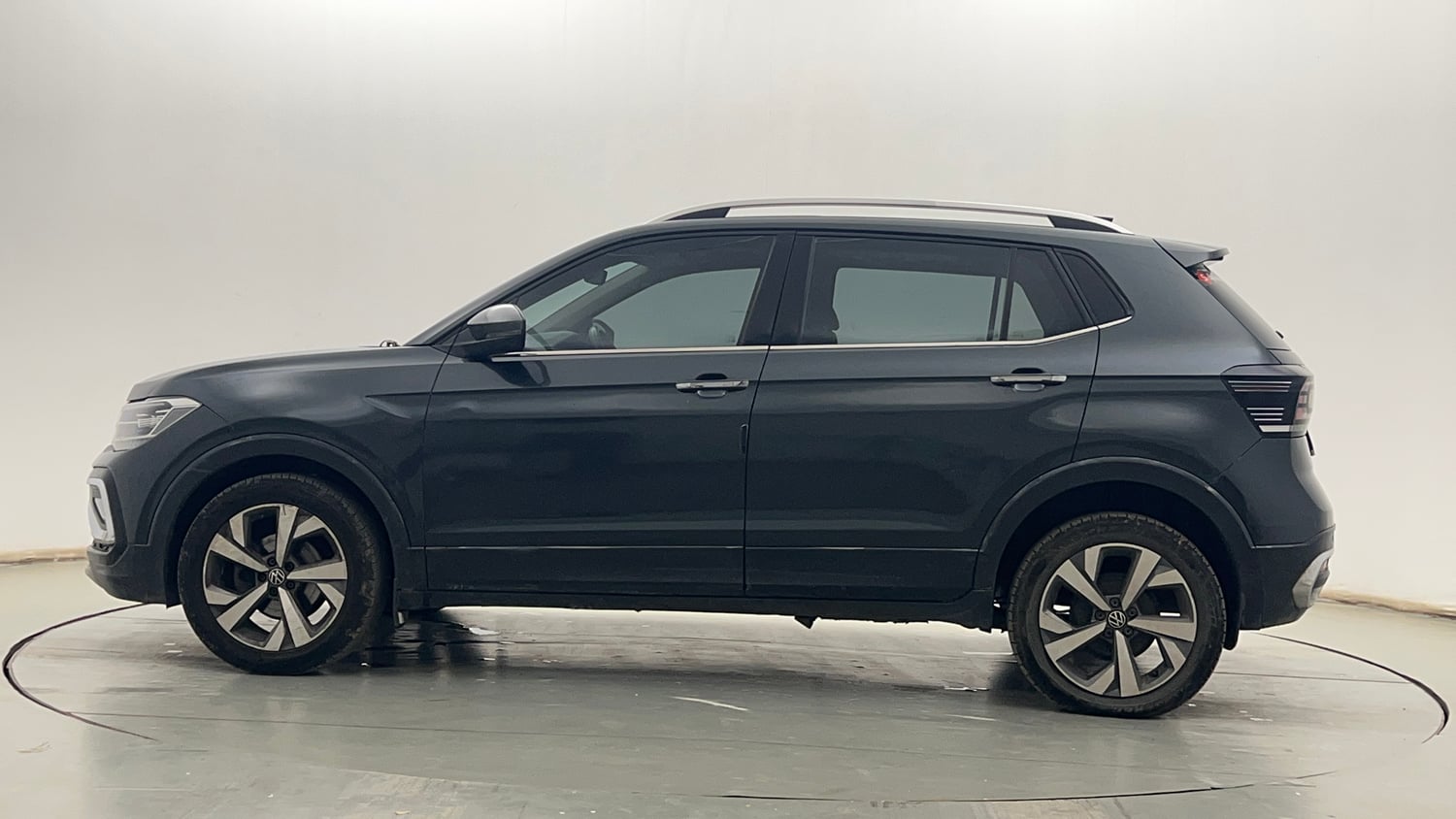 Used 2023 Volkswagen Taigun Topline 1.0 TSI MT Petrol Manual exterior LEFT SIDE VIEW