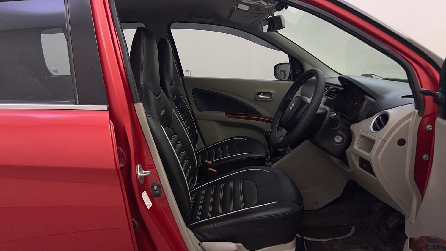 Used 2016 Maruti Suzuki Celerio VXi Petrol Manual interior RIGHT SIDE FRONT DOOR CABIN VIEW