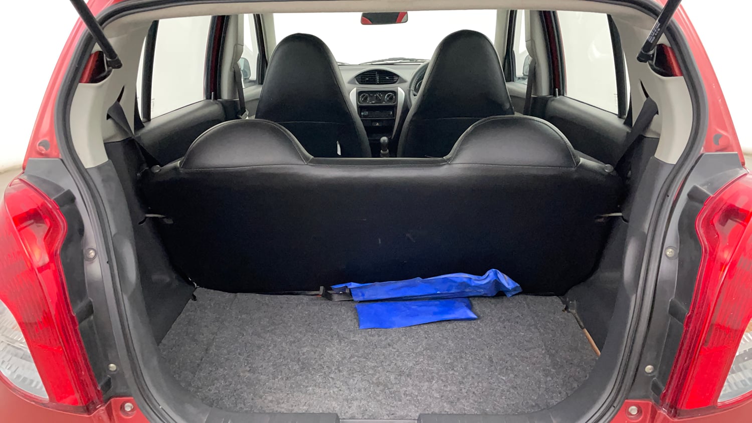 Used 2018 Maruti Suzuki Alto 800 LXi Petrol Manual interior DICKY INSIDE VIEW