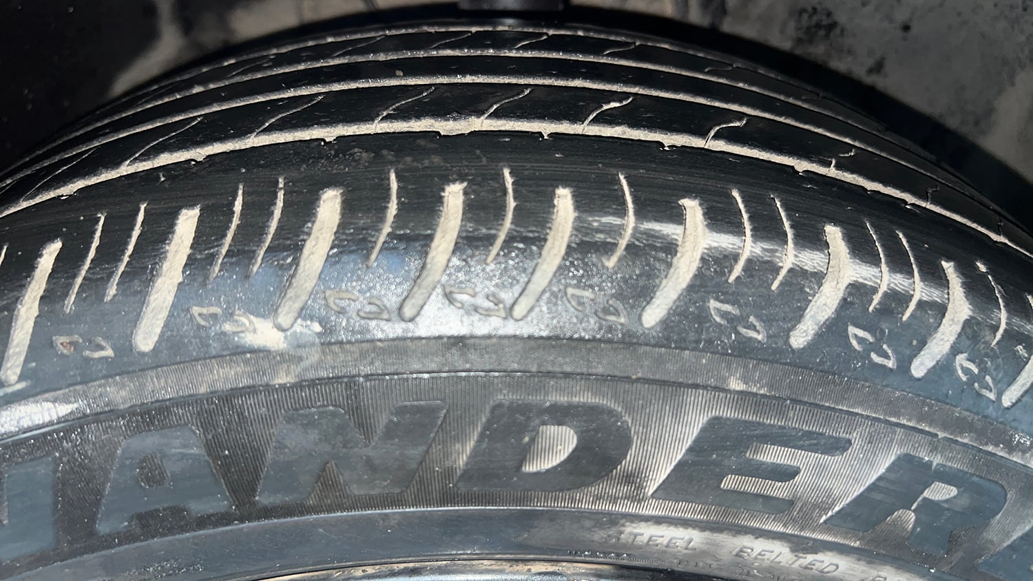 Used 2021 Tata Altroz XZ Petrol Petrol Manual tyres RIGHT FRONT TYRE TREAD VIEW