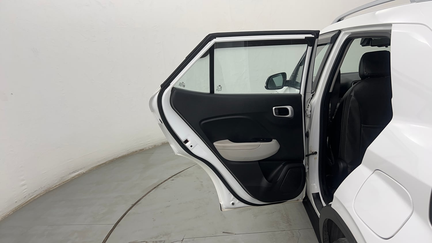 Used 2024 Hyundai Venue SX (O) 1.0 Turbo DCT Petrol Automatic interior LEFT REAR DOOR OPEN VIEW
