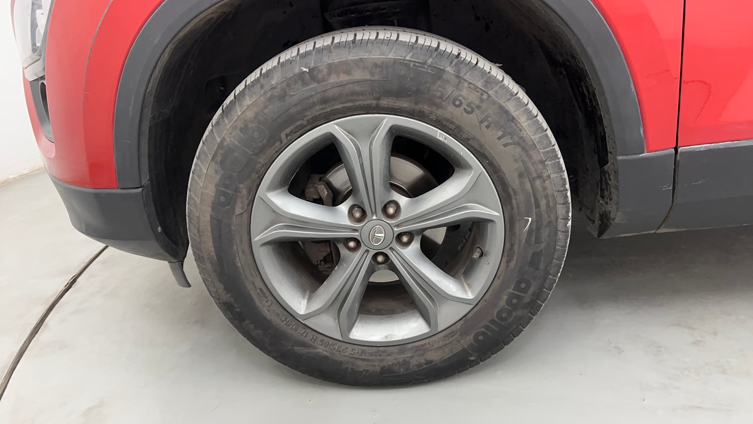 Used 2021 Tata Harrier XZ Diesel Manual tyres LEFT FRONT TYRE RIM VIEW