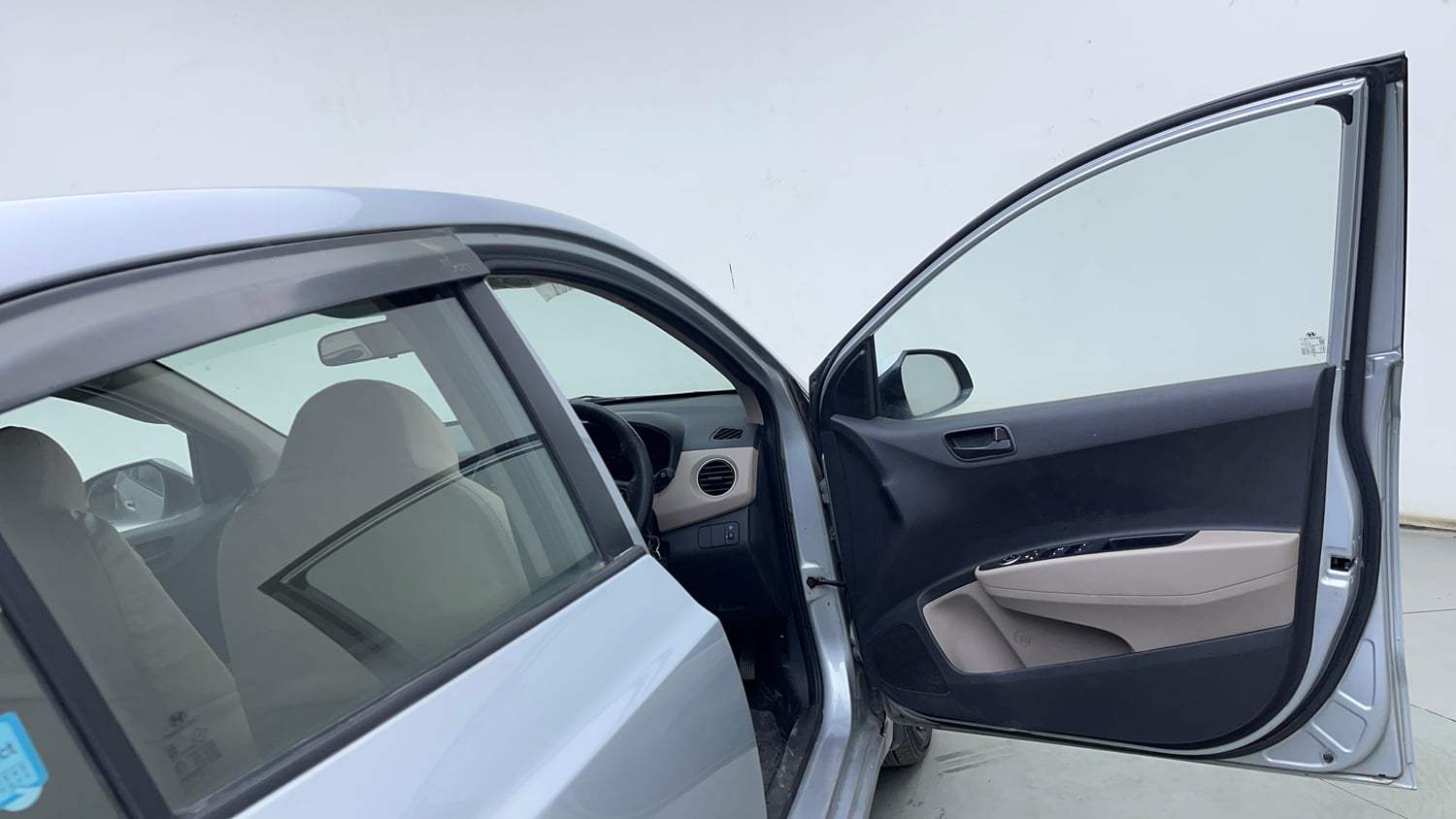 Used 2019 Hyundai Xcent S CRDi Diesel Manual interior RIGHT FRONT DOOR OPEN VIEW