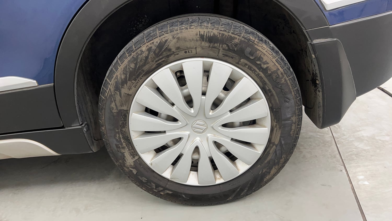 Used 2022 Maruti Suzuki S-Cross Sigma Petrol Manual tyres LEFT REAR TYRE RIM VIEW