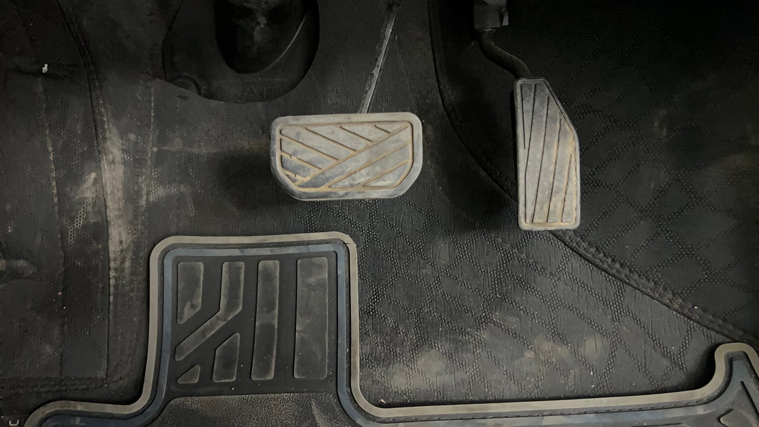 Used 2022 Maruti Suzuki Ignis Delta 1.2 AMT Petrol Automatic interior PEDALS VIEW