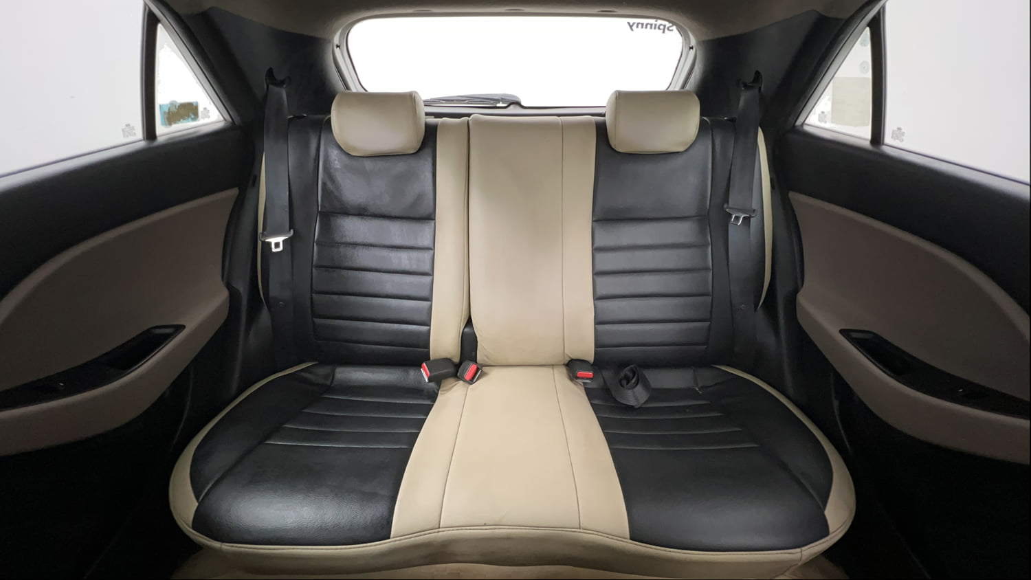 Used 2015 Hyundai Elite i20 Asta 1.2 Petrol Manual interior REAR SEAT CONDITION VIEW