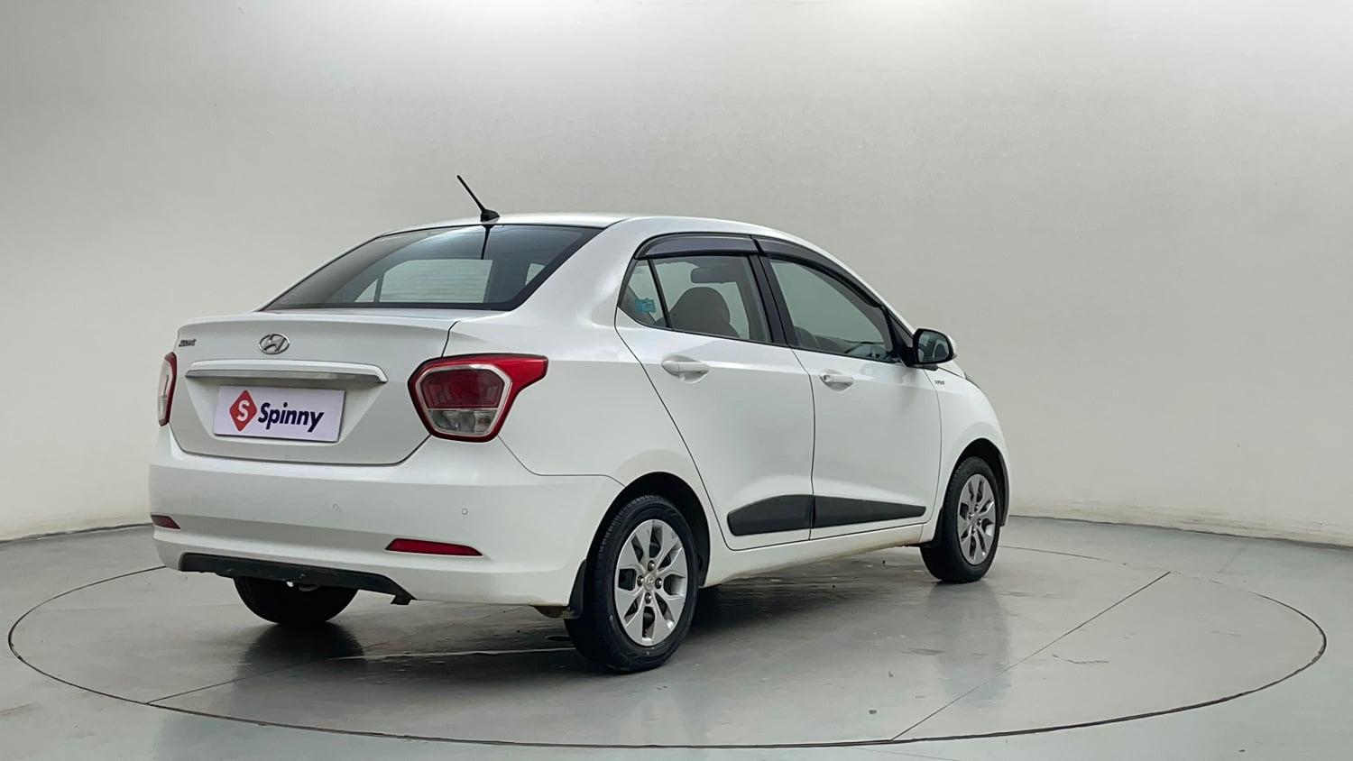 Used 2016 Hyundai Xcent S 1.2 Petrol Manual exterior RIGHT REAR CORNER VIEW