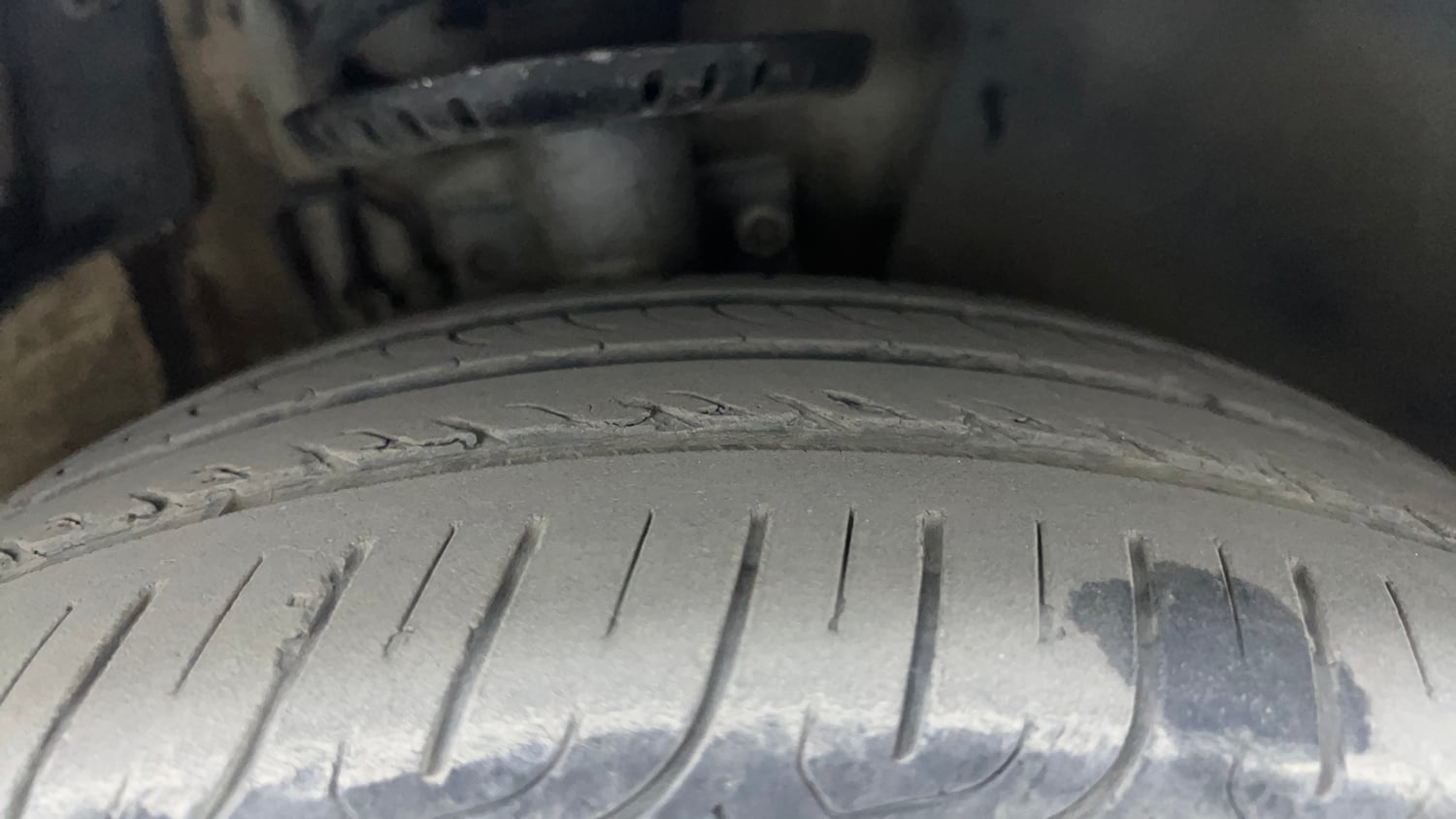 Used 2016 Volkswagen Polo GT TSI Petrol Automatic tyres RIGHT FRONT TYRE TREAD VIEW