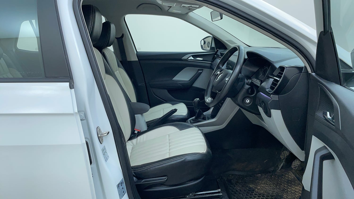 Used 2023 Skoda Kushaq Ambition 1.0L TSI MT Petrol Manual interior RIGHT SIDE FRONT DOOR CABIN VIEW