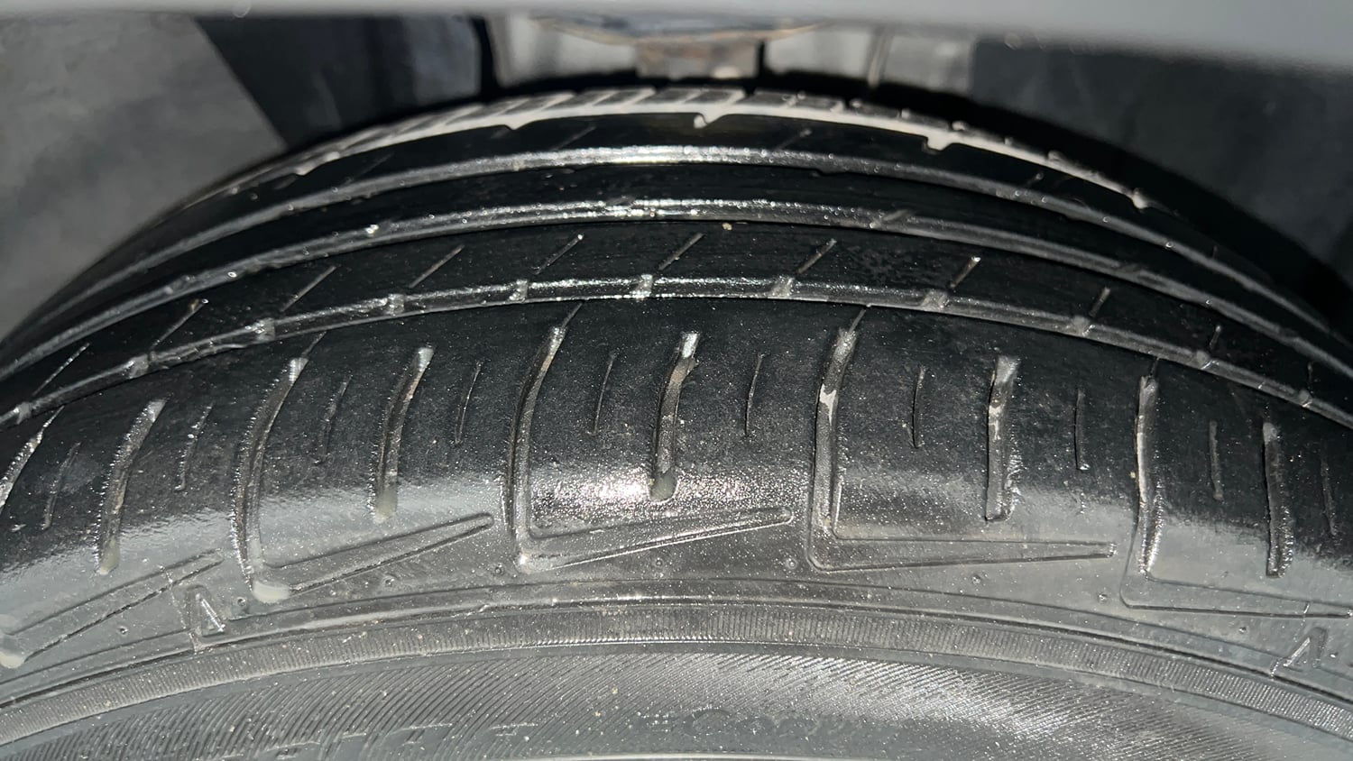 Used 2021 Nissan Magnite XL Petrol Manual tyres RIGHT FRONT TYRE TREAD VIEW
