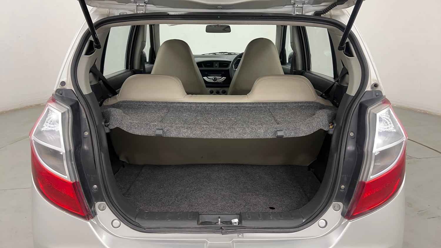 Used 2015 Maruti Suzuki Alto K10 VXi Petrol Manual interior DICKY INSIDE VIEW