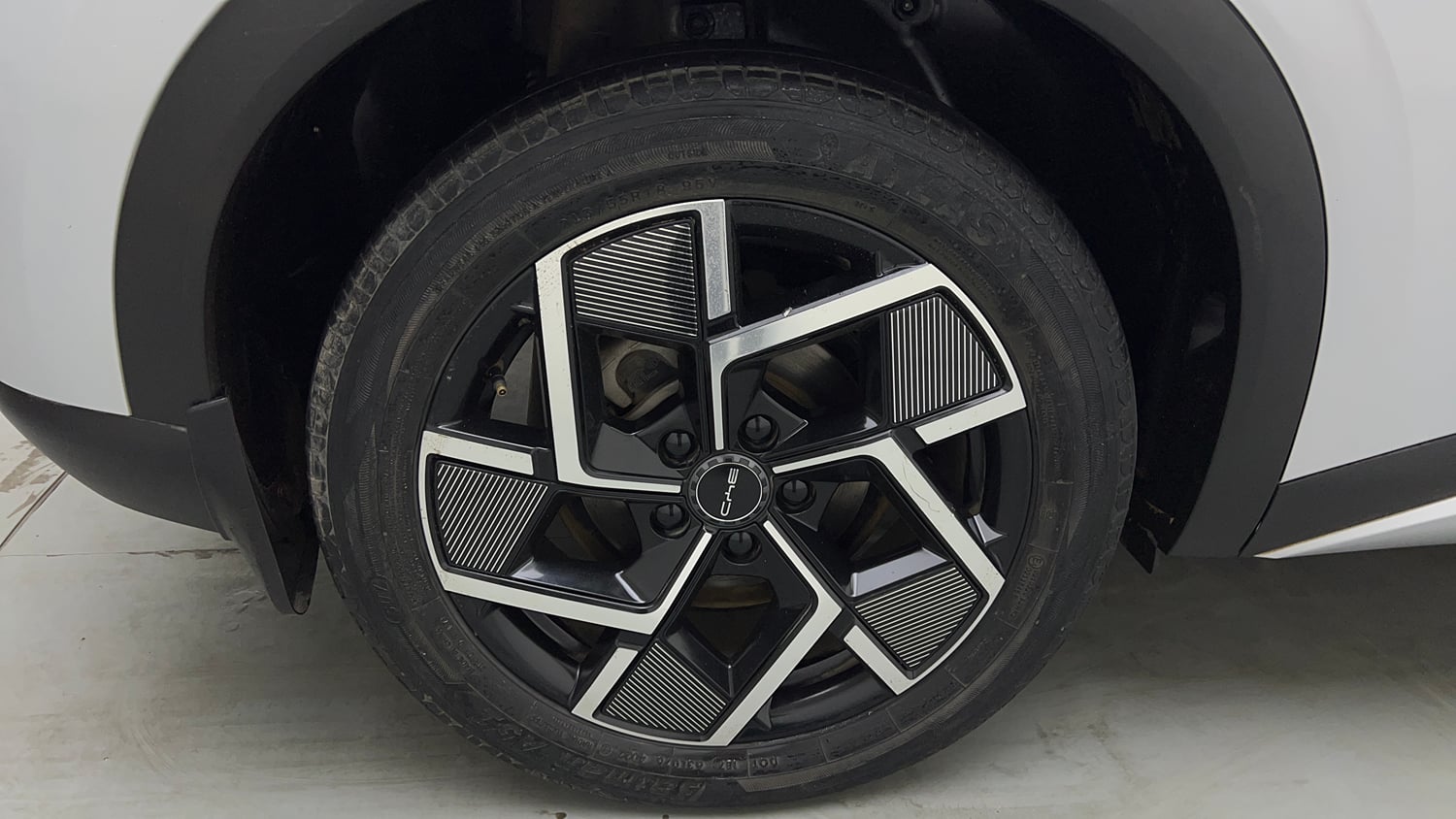 Used 2023 BYD Atto 3 Extended Range Electric Automatic tyres RIGHT REAR TYRE RIM VIEW