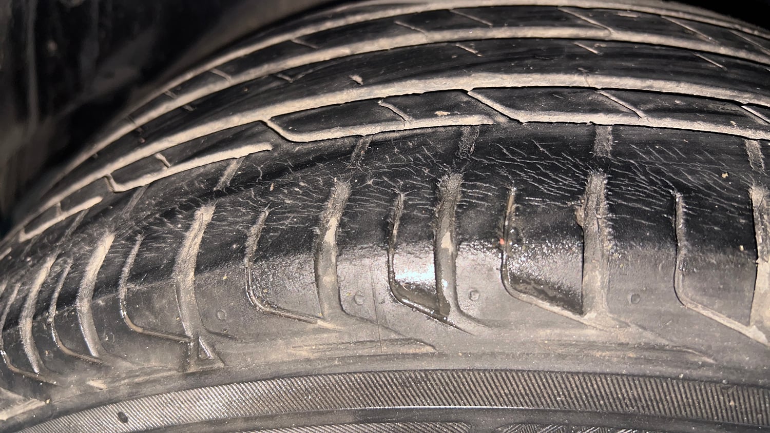 Used 2019 Tata Nexon XZA Plus Petrol Petrol Automatic tyres RIGHT FRONT TYRE TREAD VIEW