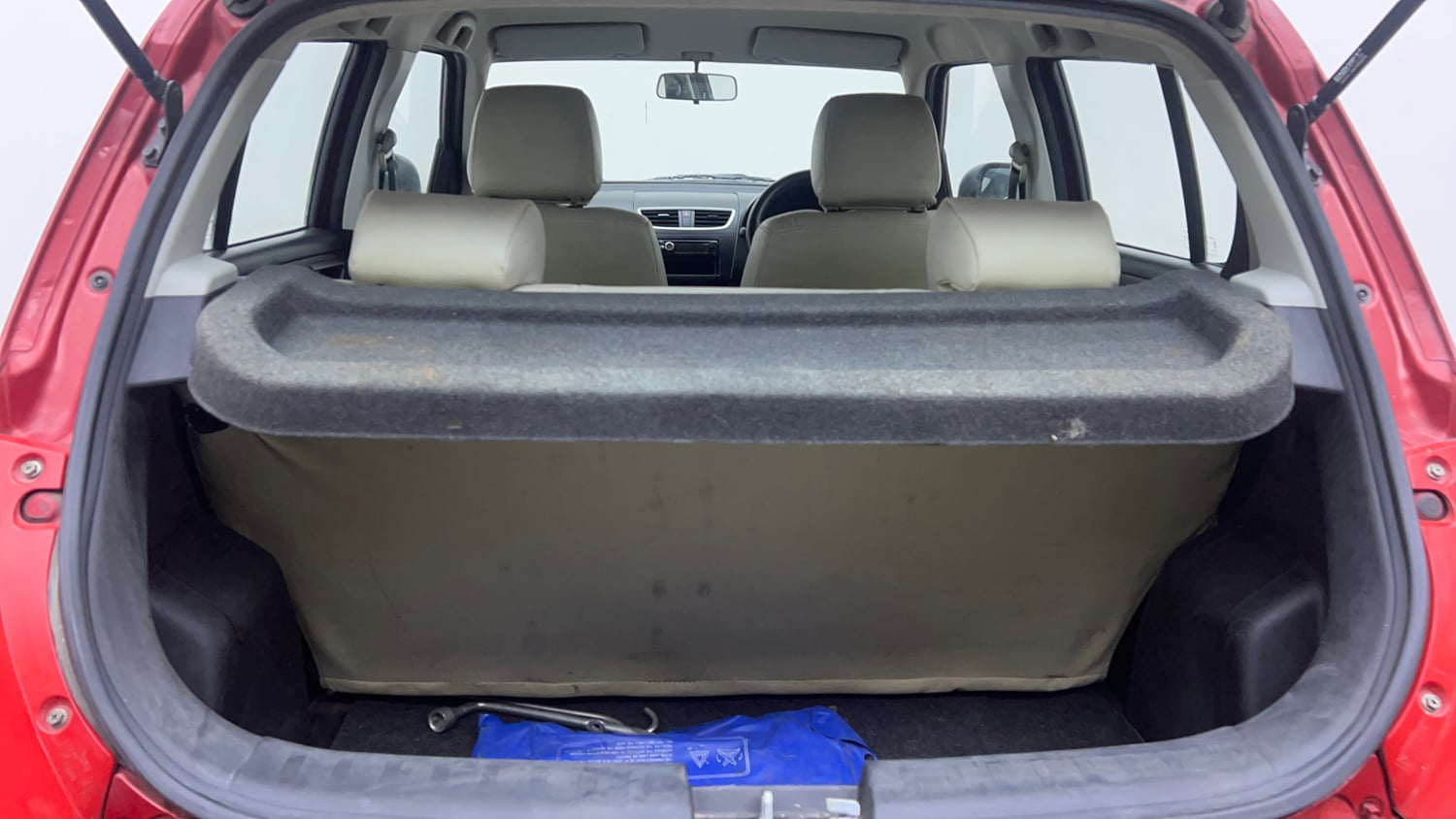 Used 2014 Maruti Suzuki Swift VXi Petrol Manual interior DICKY INSIDE VIEW