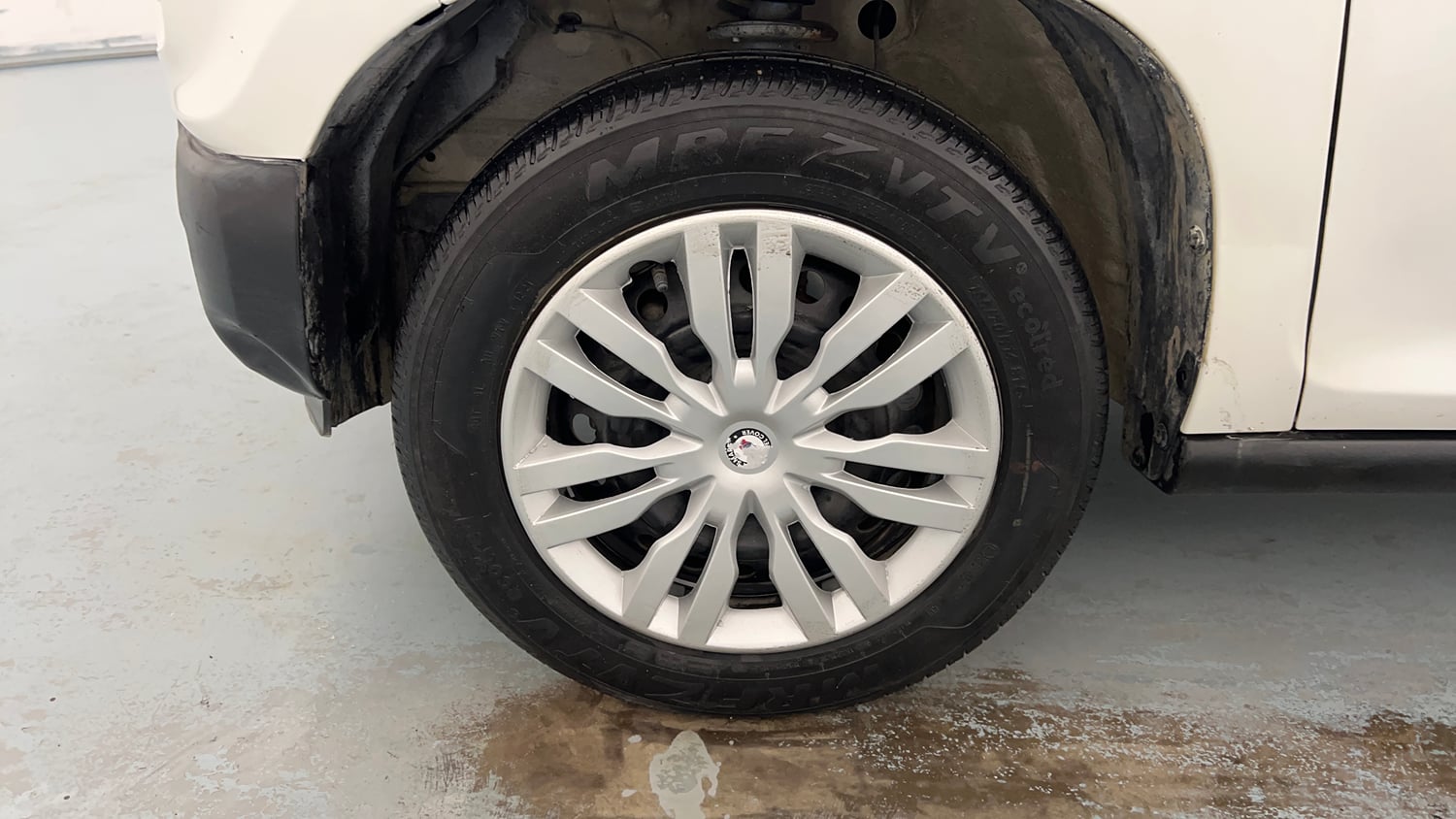 Used 2021 Maruti Suzuki S-Presso VXi Plus Petrol Manual tyres LEFT FRONT TYRE RIM VIEW