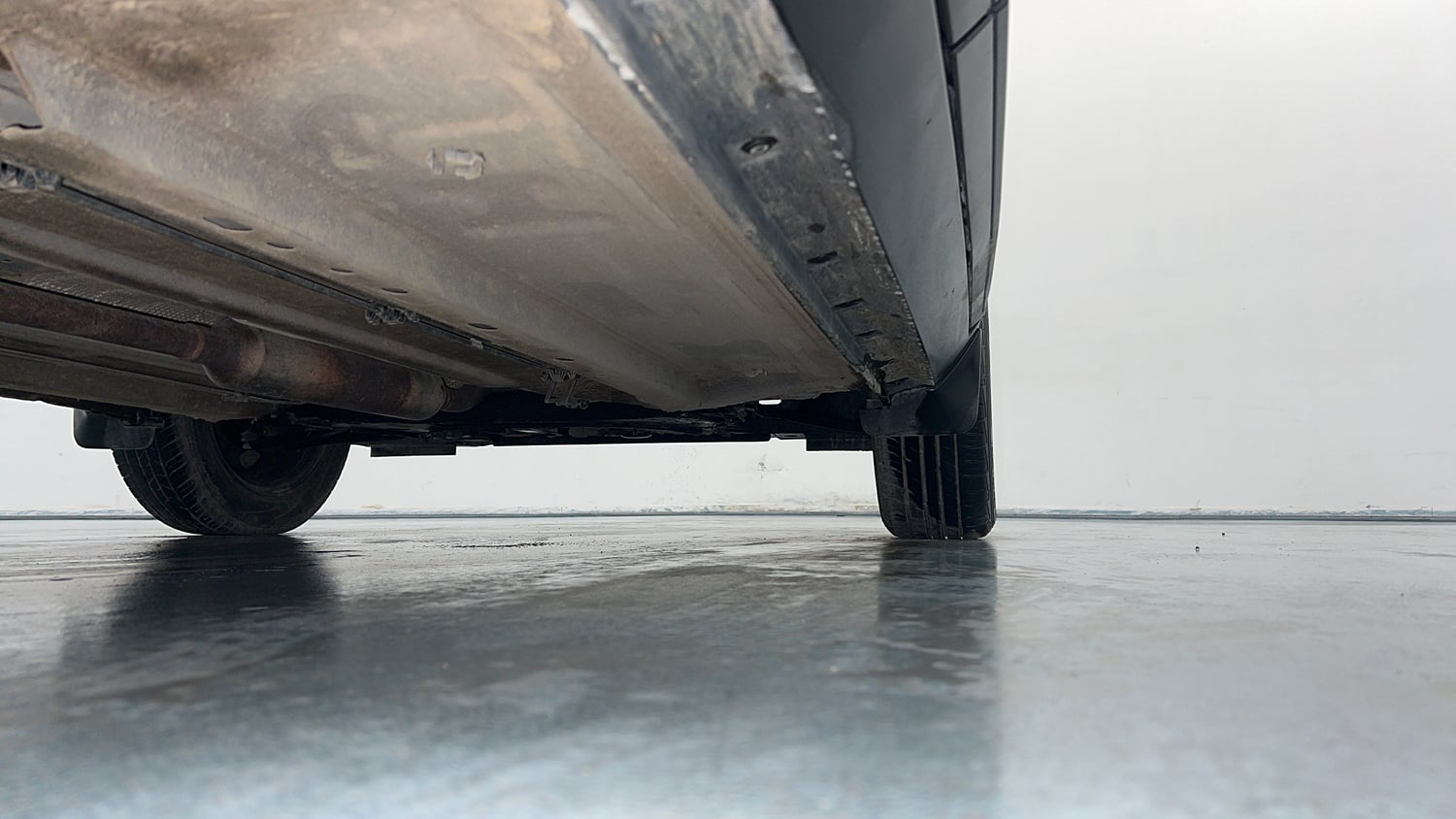 Used 2021 Nissan Magnite XL Petrol Manual extra REAR RIGHT UNDERBODY VIEW