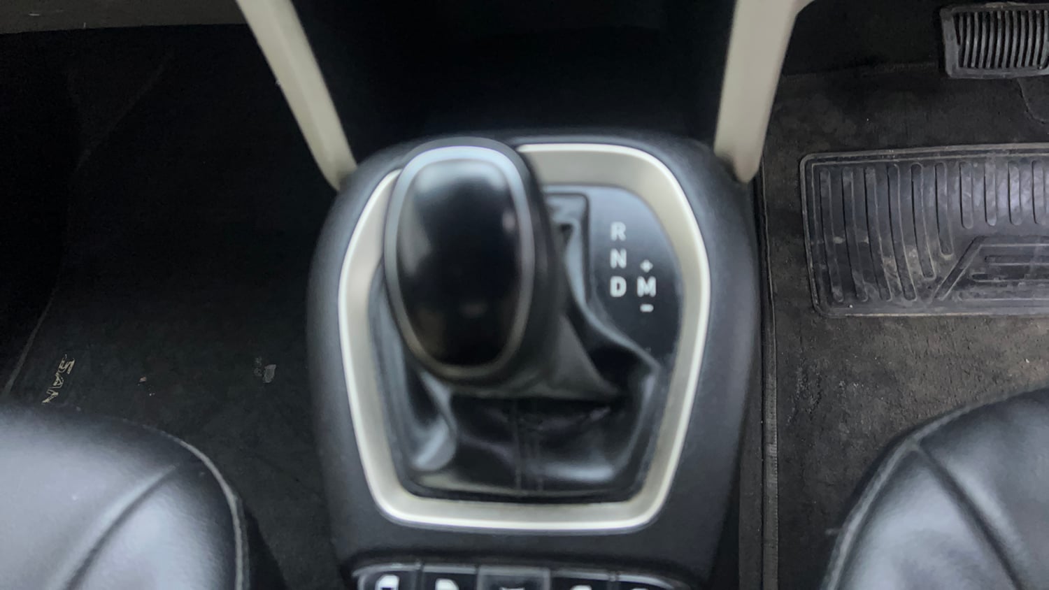 Used 2020 Hyundai Santro Sportz AMT Petrol Automatic interior GEAR  KNOB VIEW