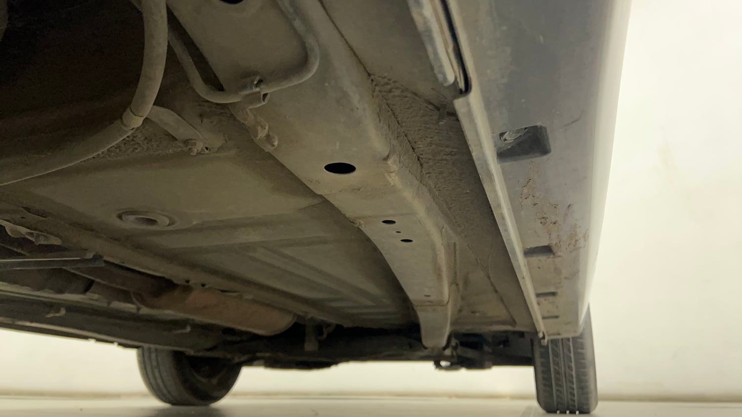Used 2017 Maruti Suzuki Baleno Delta 1.2 Petrol Manual extra REAR RIGHT UNDERBODY VIEW