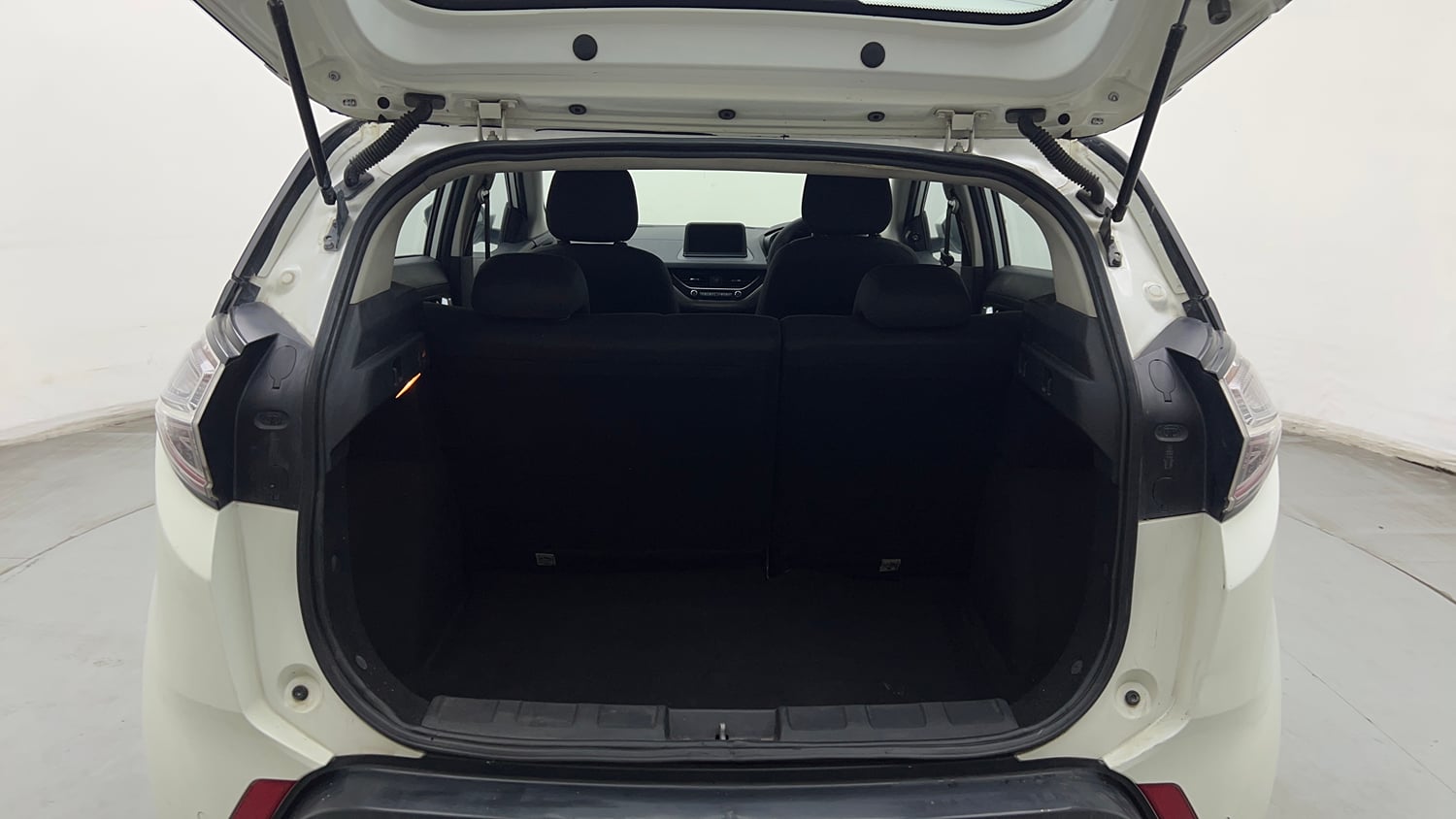 Used 2018 Tata Nexon XZA Plus Petrol Petrol Automatic interior DICKY INSIDE VIEW
