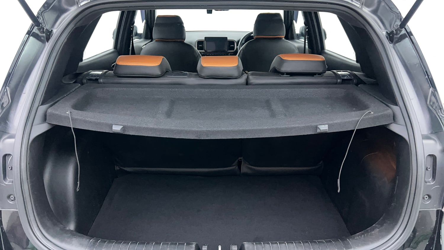 Used 2023 Hyundai Venue SX(O) 1.0 Turbo DCT Knight Edition Petrol Automatic interior DICKY INSIDE VIEW