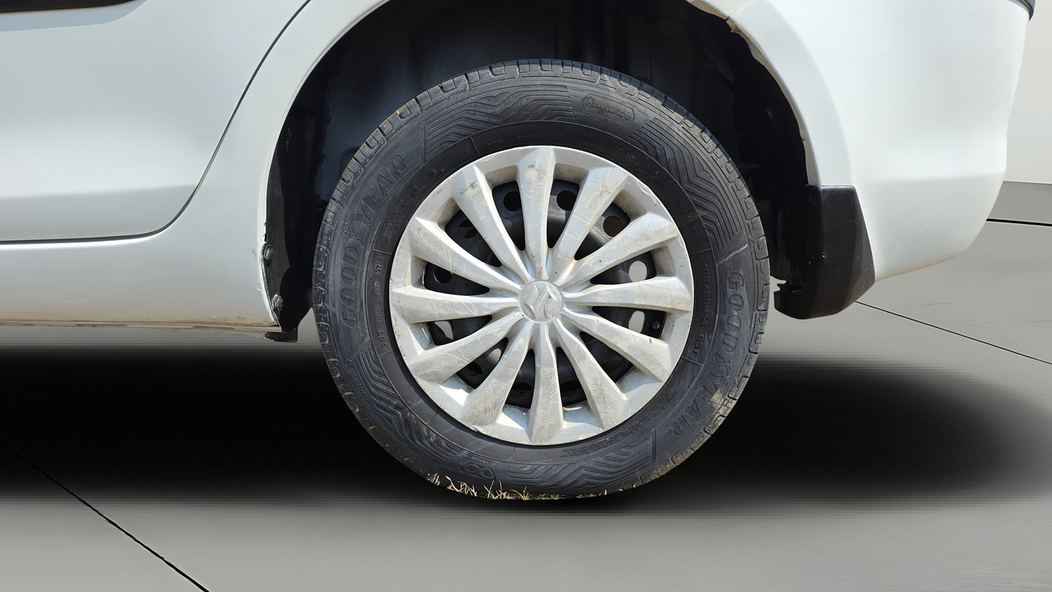 Used 2016 Maruti Suzuki Swift Dzire VXI Petrol Manual tyres LEFT REAR TYRE RIM VIEW