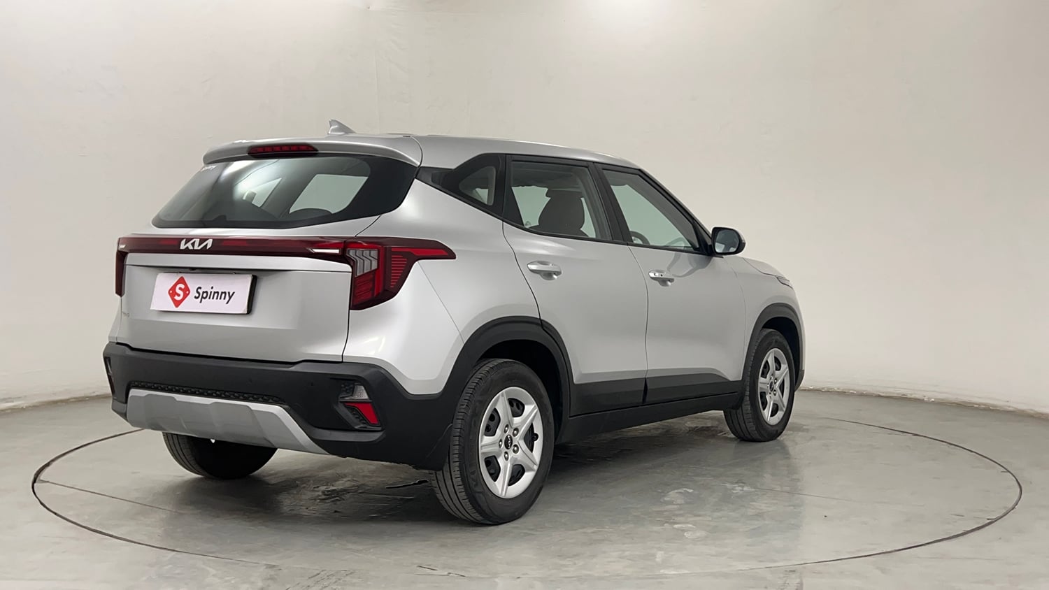 Used 2024 Kia Seltos HTK 1.5 Diesel MT Diesel Manual exterior RIGHT REAR CORNER VIEW
