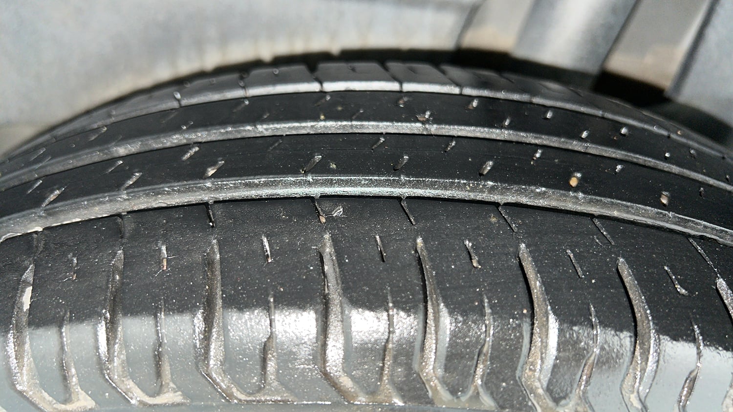Used 2021 Maruti Suzuki Dzire VXi Petrol Manual tyres LEFT REAR TYRE TREAD VIEW