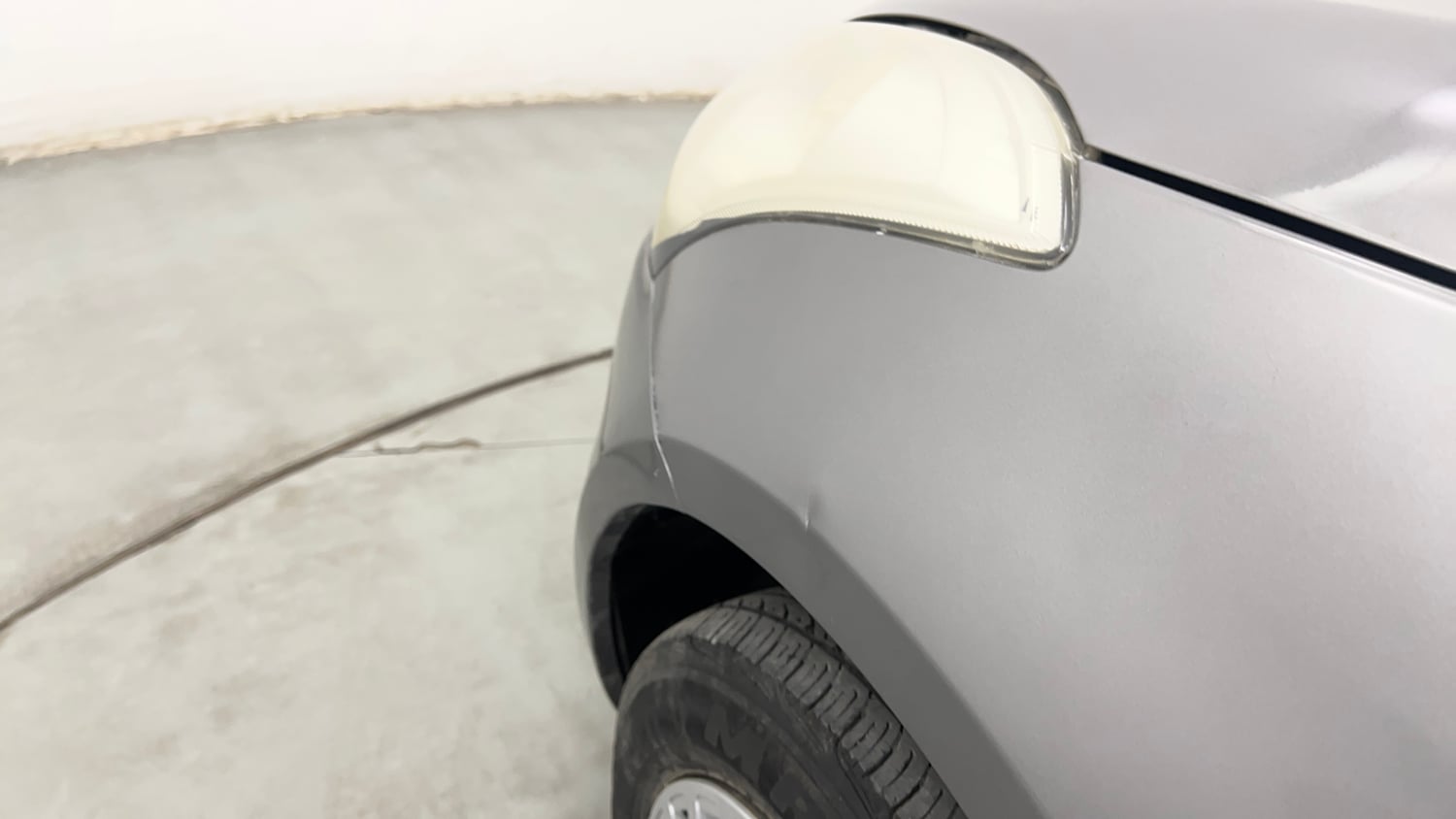 Used 2014 Maruti Suzuki Swift LXi Petrol Manual dents MINOR SCRATCH