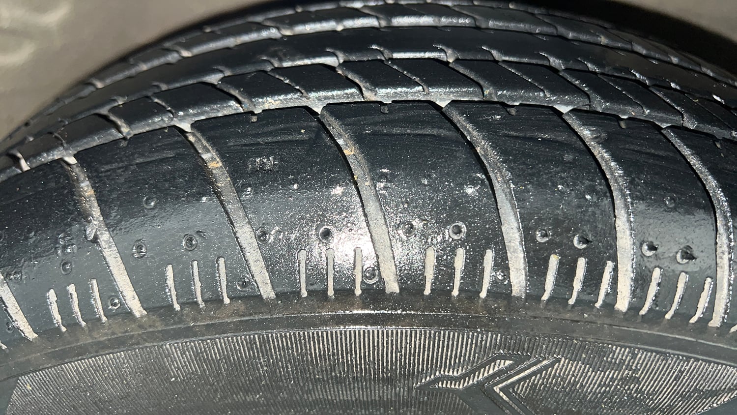Used 2021 Maruti Suzuki Celerio X VXi AMT Petrol Automatic tyres RIGHT FRONT TYRE TREAD VIEW