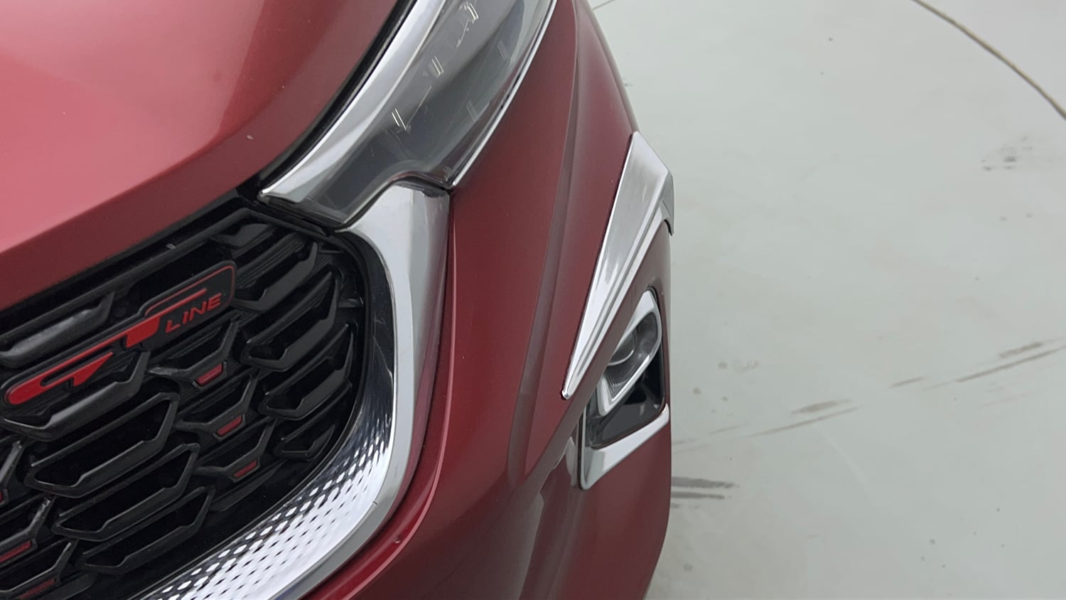 Used 2020 Kia Sonet GTX Plus 1.0 DCT Petrol Automatic dents MINOR SCRATCH