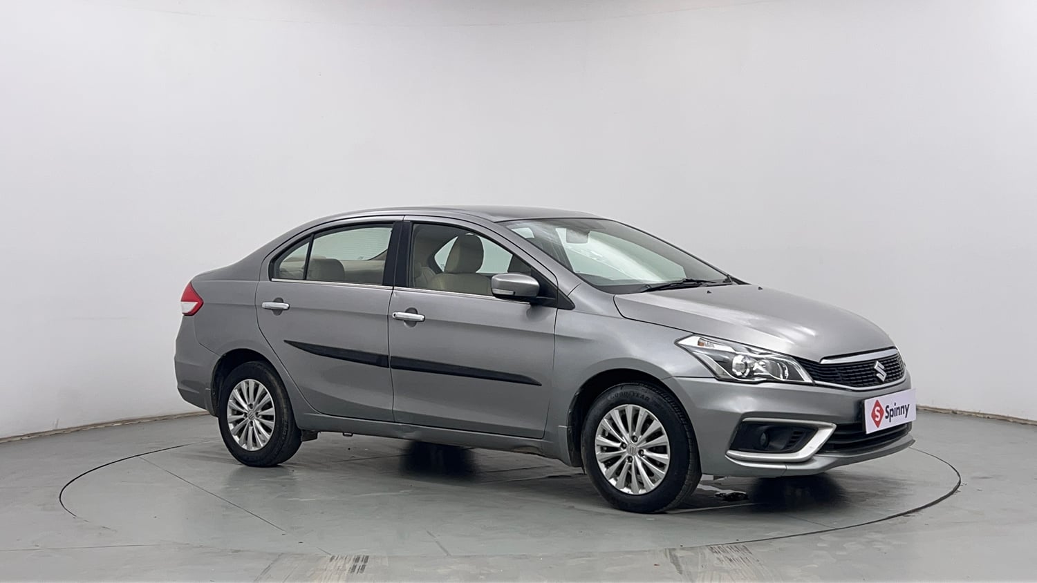 Used 2019 Maruti Suzuki Ciaz Delta Hybrid 1.5 AT Petrol Automatic exterior RIGHT FRONT CORNER VIEW