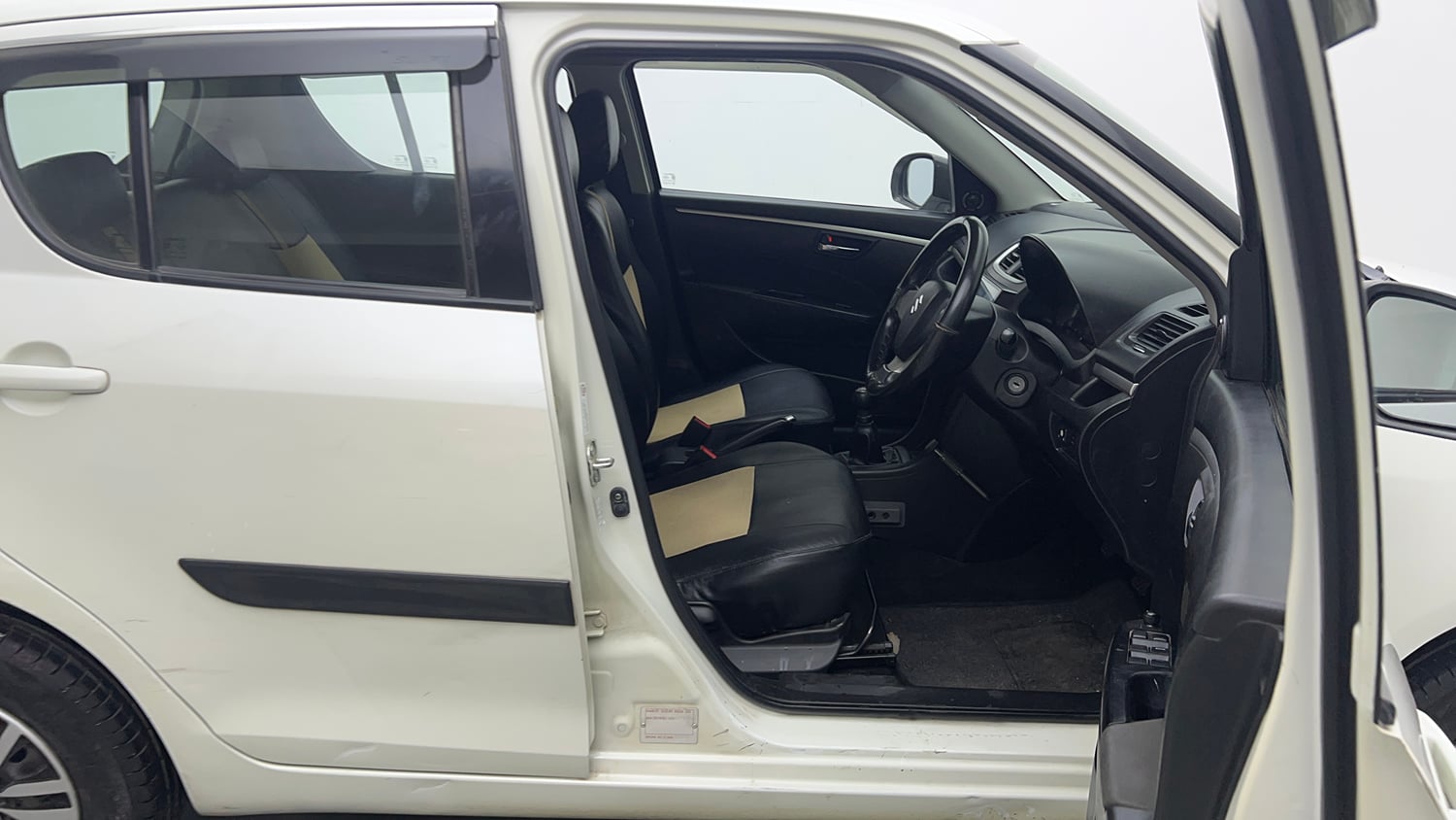 Used 2013 Maruti Suzuki Swift VXI CNG (Outside Fitted) Cng Manual interior RIGHT SIDE FRONT DOOR CABIN VIEW