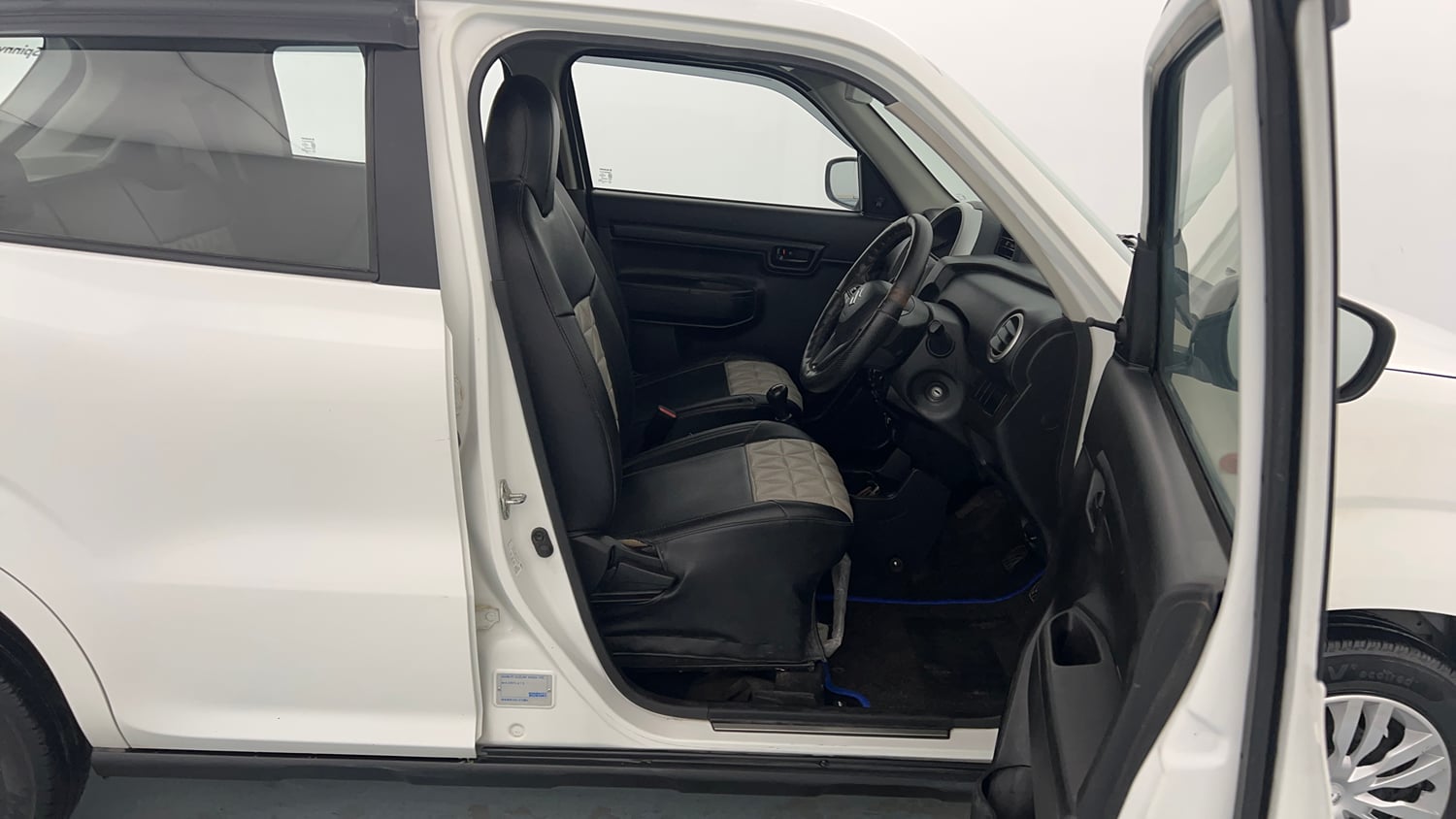 Used 2021 Maruti Suzuki S-Presso VXi Plus Petrol Manual interior RIGHT SIDE FRONT DOOR CABIN VIEW