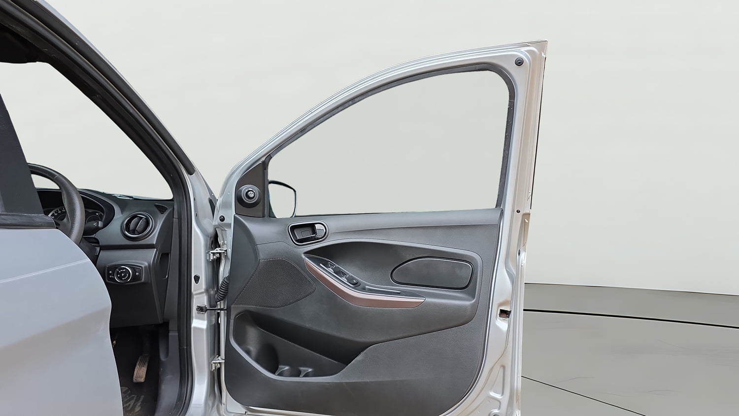 Used 2021 Ford Freestyle Titanium 1.2 Ti-VCT Petrol Manual interior RIGHT FRONT DOOR OPEN VIEW