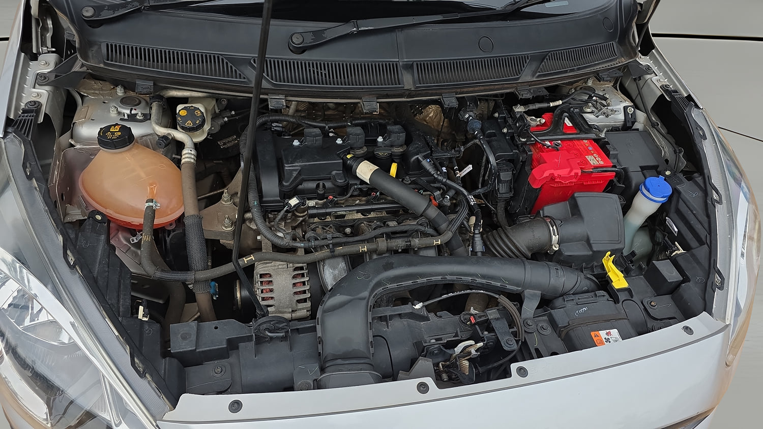 Used 2021 Ford Freestyle Titanium 1.2 Ti-VCT Petrol Manual engine ENGINE RIGHT SIDE VIEW