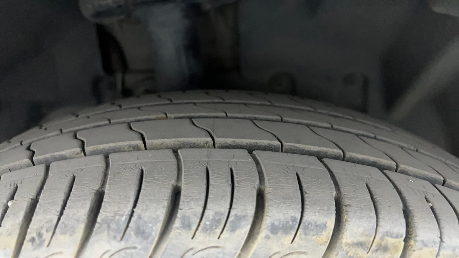 Used 2016 Ford EcoSport Titanium 1.5L TDCi Diesel Manual tyres RIGHT FRONT TYRE TREAD VIEW